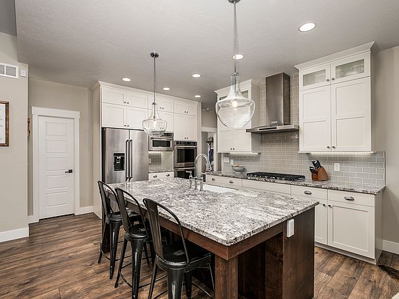 5th image of 1445 Sage Dr