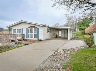 125 Rock Lake Dr, Zelienople, PA 16063