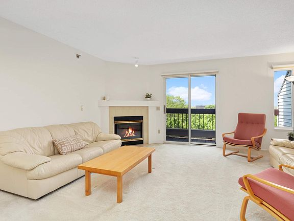 3rd image of 7540 Edinborough Way APT 1319