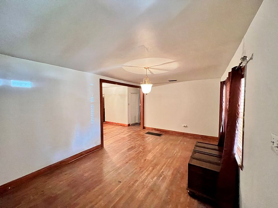 1st image of 546 N Blanco St