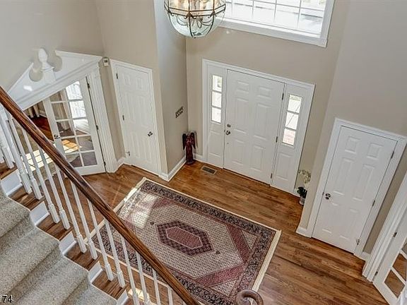 3rd image of 49 Asbury Rd