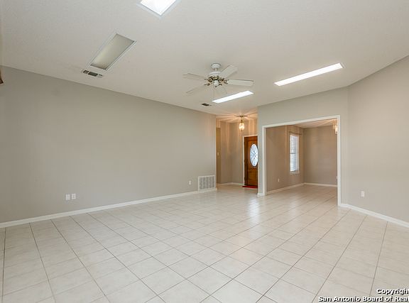 5th image of 63 Country View Cir