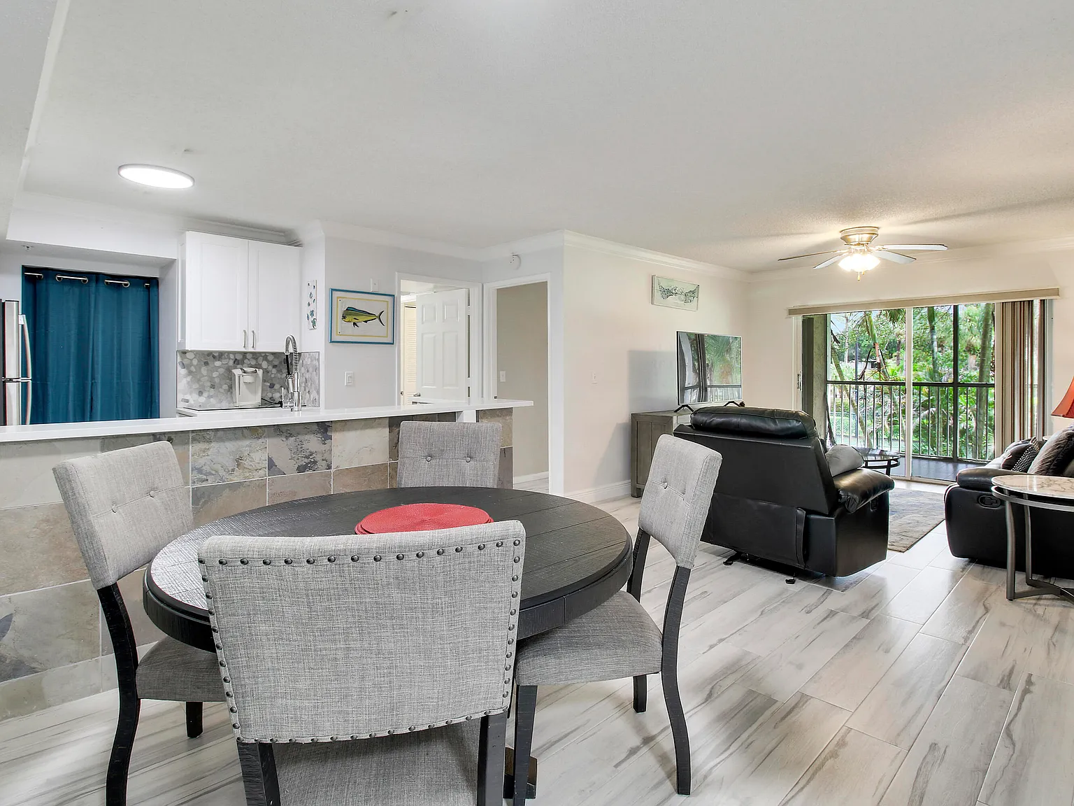 2 bed, 2.0 bath, 991 sqft, $2,375 — Photo 4