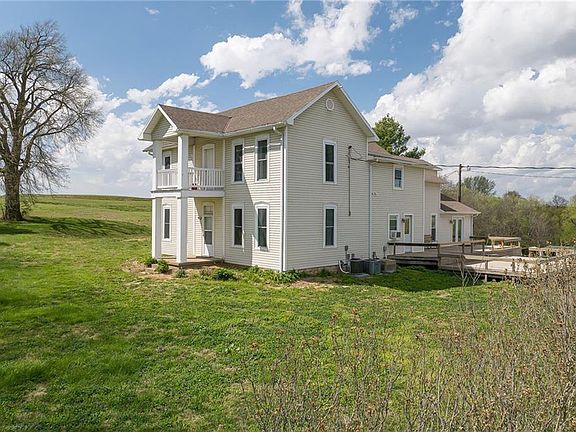 2nd image of 3065 SW Taos Rd