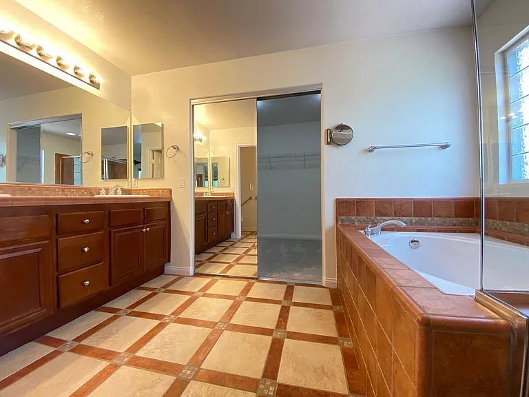 393 Spring Canyon Way — Photo 34
