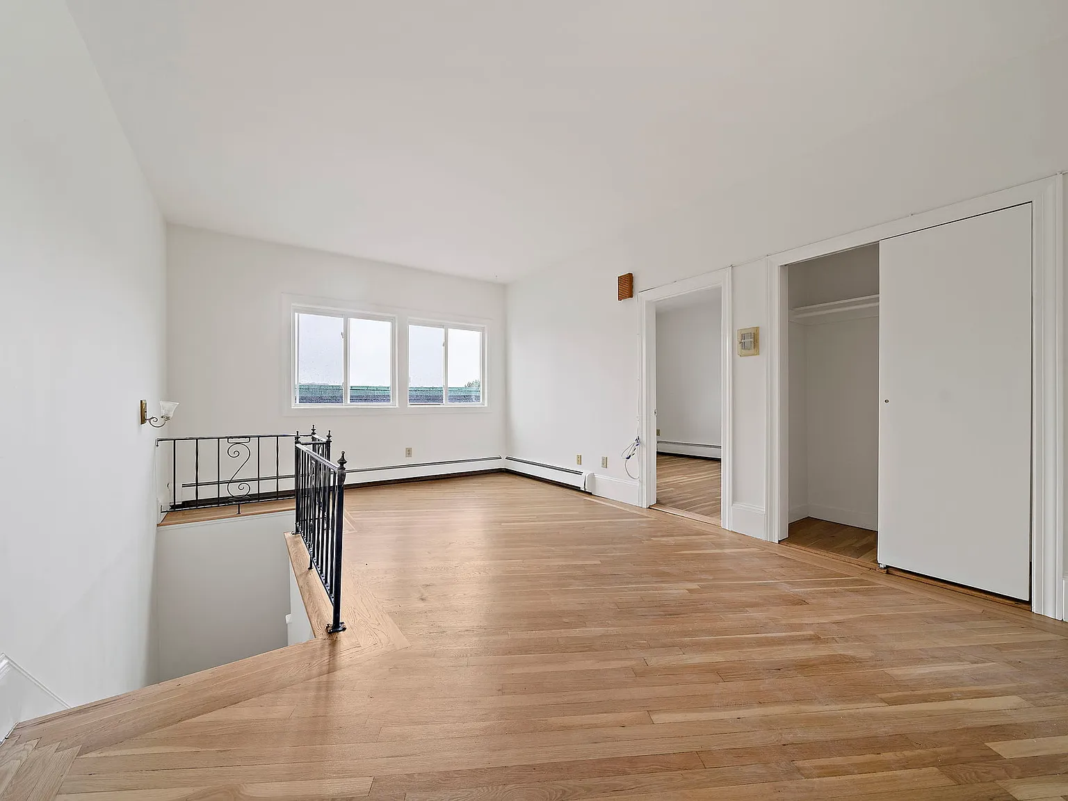 2 bed, 774 sqft, $3,200 — Photo 1