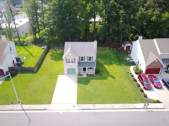 3rd image of 755 Driskill Ct