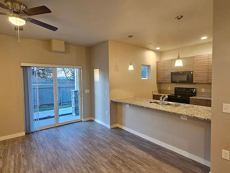2985 N Meridian Rd #E — Photo 2