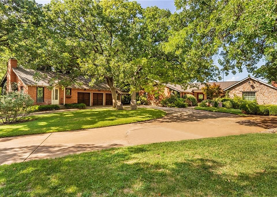 1st image of 151 Lake Aluma Dr