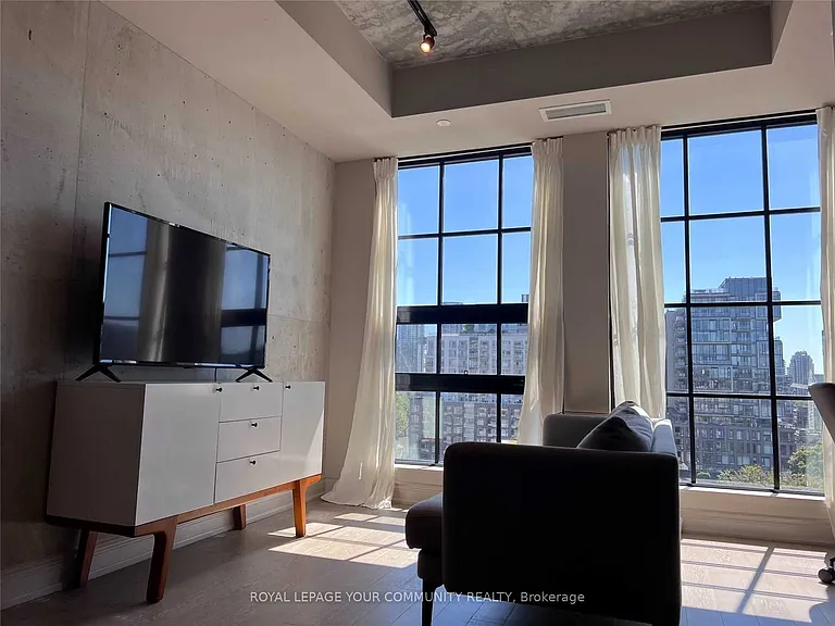 608 Richmond St W #915 — Photo 5