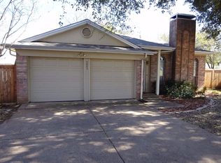 5005 Santa Fe Ct, Arlington, TX 76017