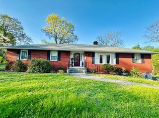 29 Dogwood Ln, Beacon, NY 12508