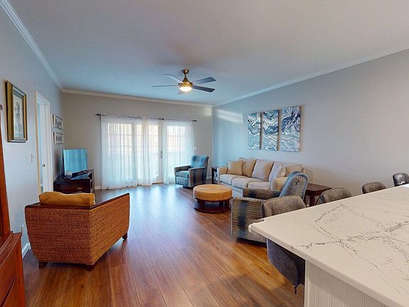 3rd image of 56 Pleasant Ln