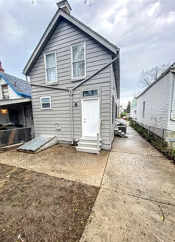 jpg - 24 Poplar St