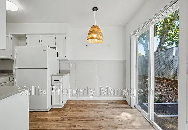 5260 Springcrest Dr S — Photo 11
