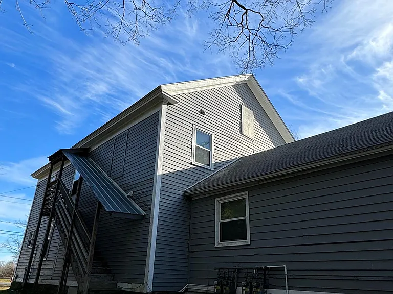 107 Middle St #2 — Photo 2