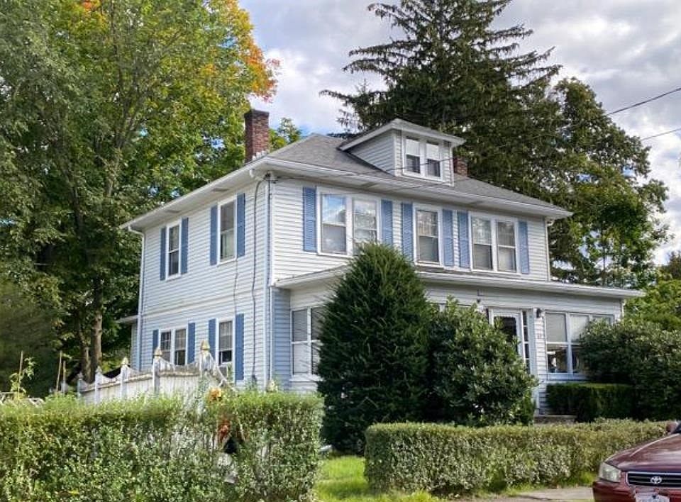 2nd image of 65 Caughey St