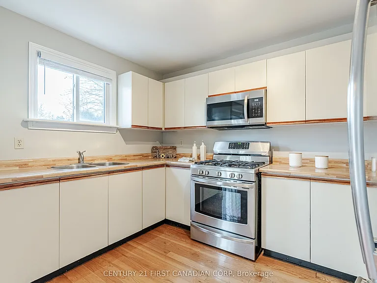160 Conway Dr #7 — Photo 15