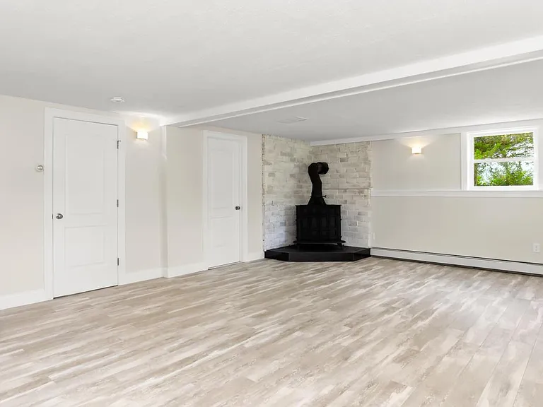 30 Dean Rd — Photo 4