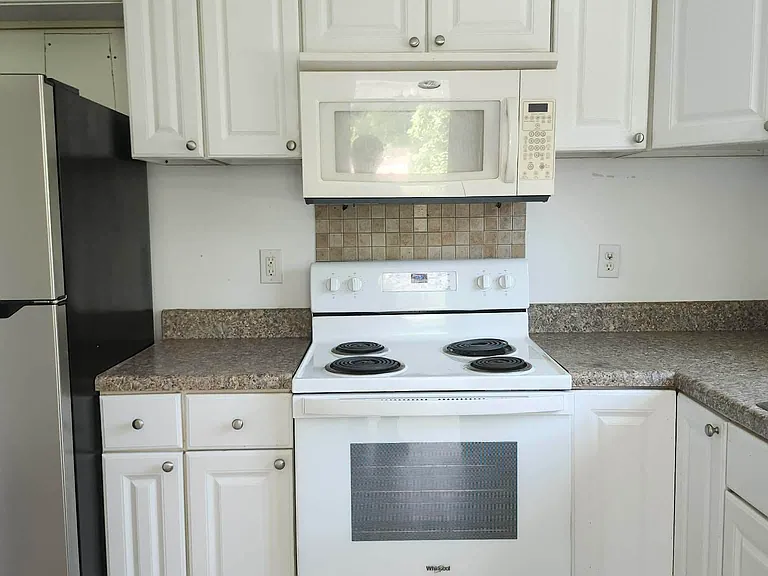 1100 Logan Ave #2B — Photo 7