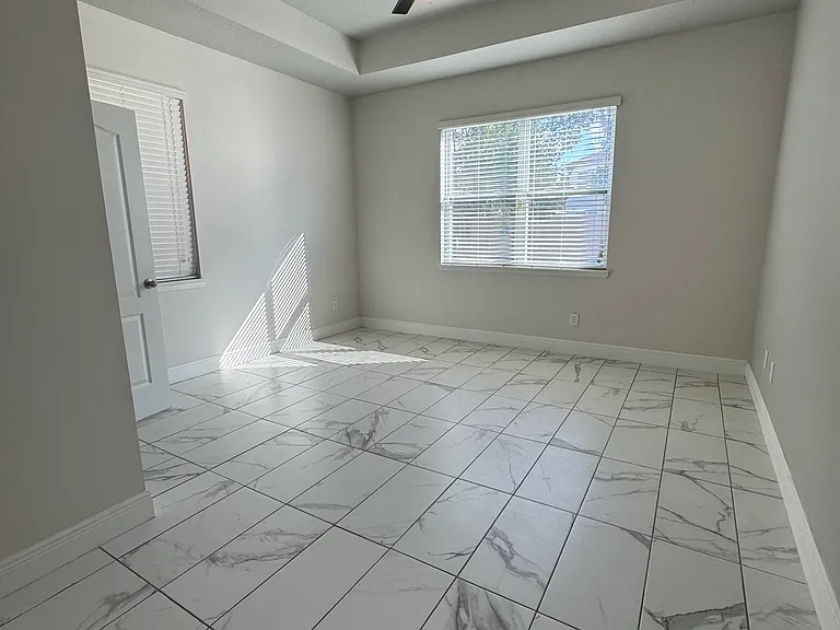 12784 Garridan Ave — Photo 14