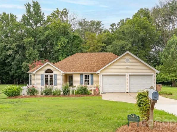 5203 Spring Morning Ln, Monroe, NC 28110