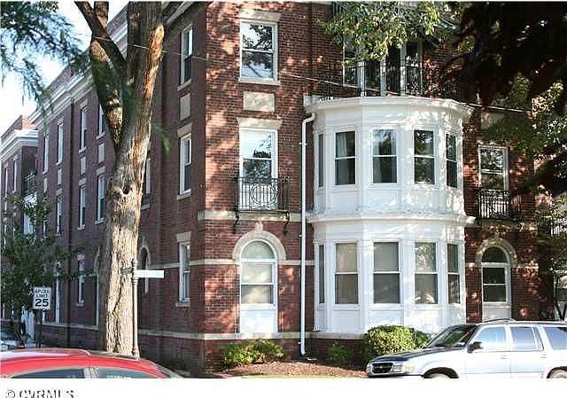1st image of 2421 Rosewood Ave #U5