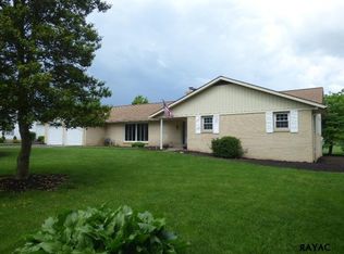 1415 Detwiler Dr, York, PA 17404