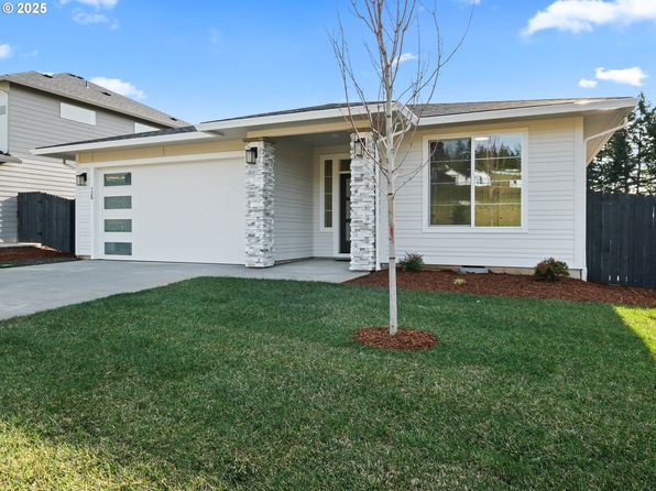 120 W 19th St, La Center, WA 98629
