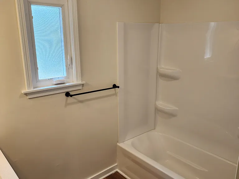 609 Main St #2 — Photo 18