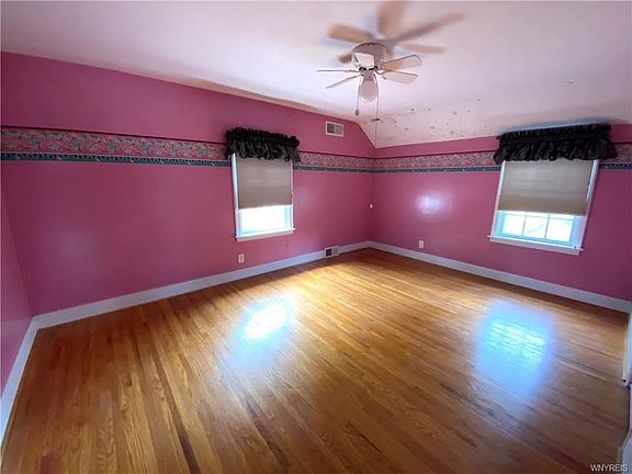 3rd image of 197 Berryman Dr