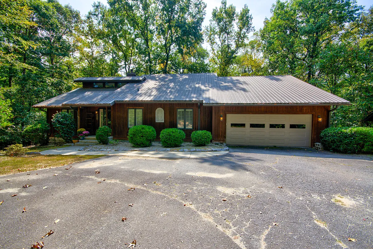 Building Photo - Westover Dr