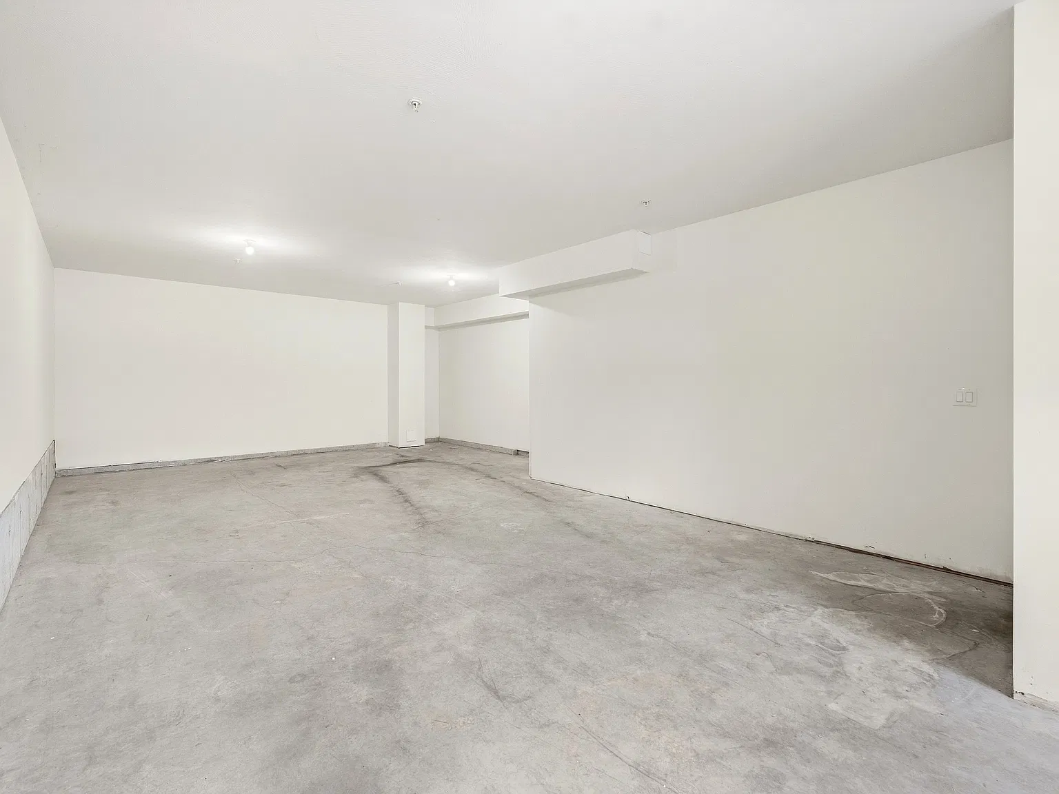 Townsend Ln Townhomes — Photo 4