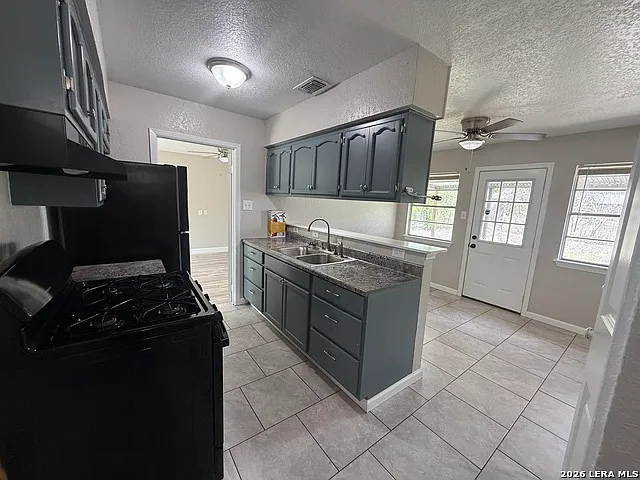 4911 Tennyson Dr — Photo 4