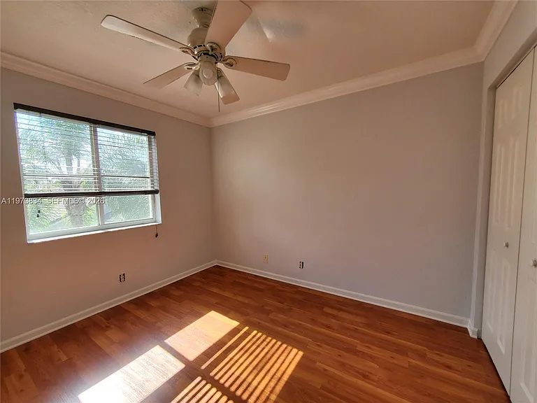 1527 Winterberry Ln — Photo 15
