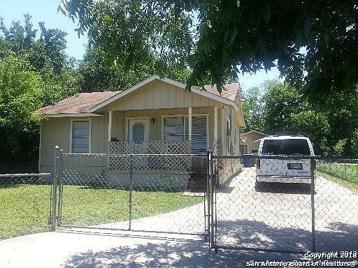 2nd image of 914 Vermont St