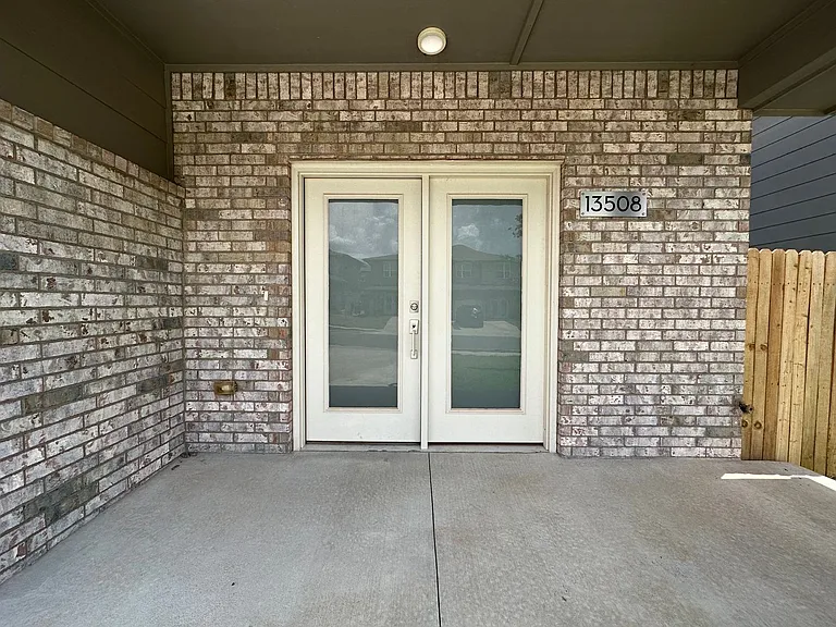 13508 Vinita Dr — Photo 36