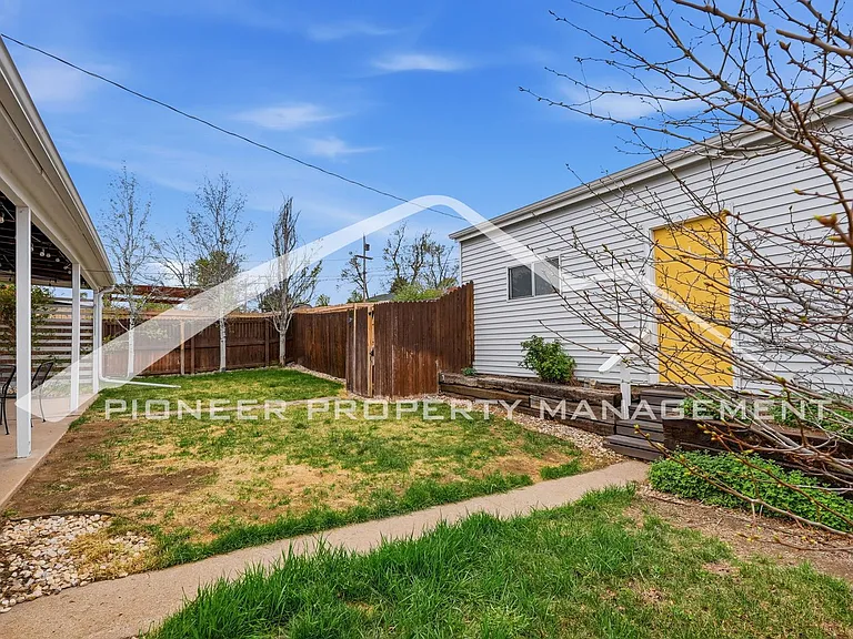 701 S Navajo St — Photo 21