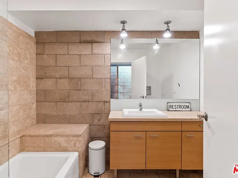 6615 Melrose Ave #3 — Photo 19