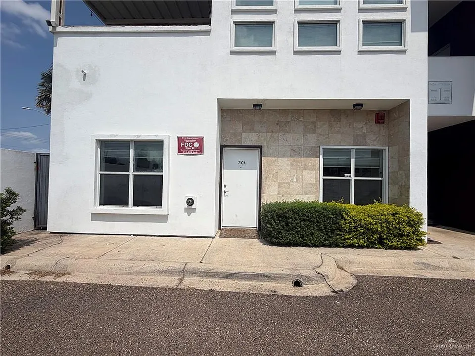 4217 Colbath Ave #210A