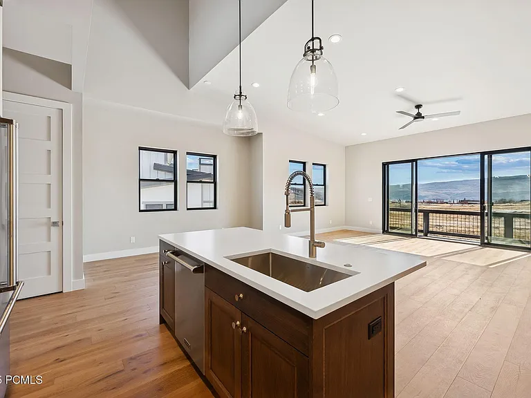 1021 W Vissen Way #67 — Photo 9