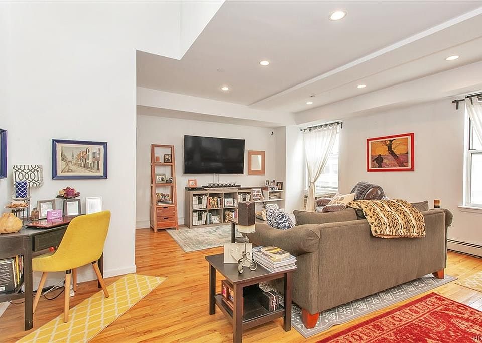 1st image of 35 Hudson St APT 5C