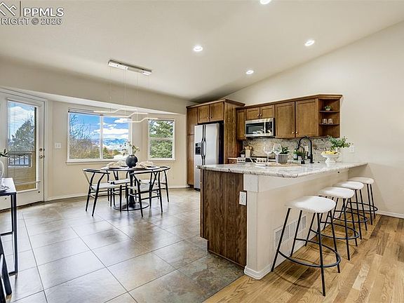 5th image of 4760 Iron Horse Villas Point