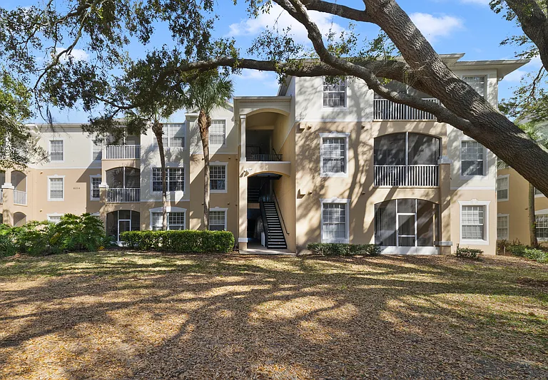 6214 Stevenson Dr #304 — Photo 2