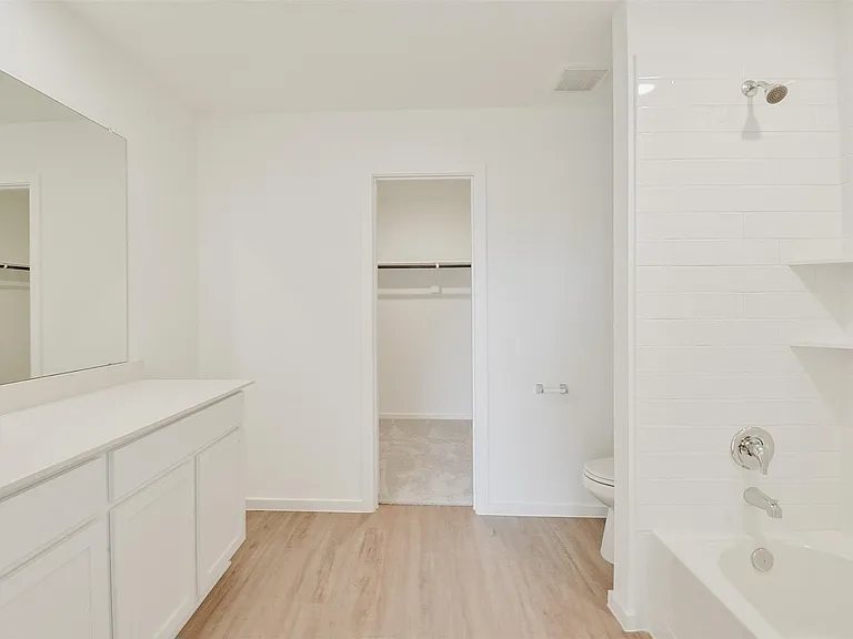 21811 Carpineti Ln — Photo 22