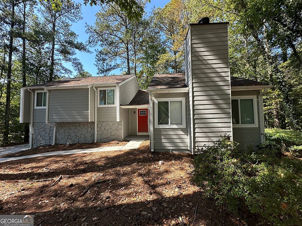 1st image of 3335 Oak Dr SE