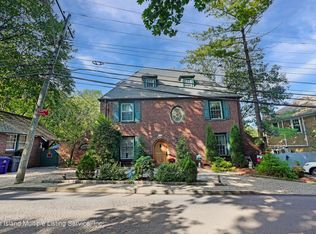 75 Four Corners Rd, Staten Island, NY 10304