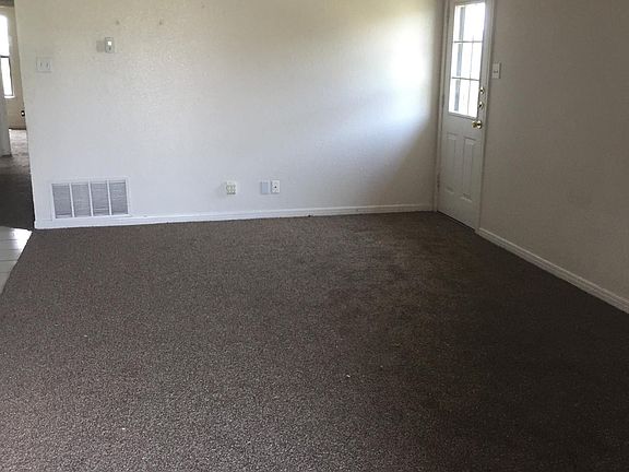 3rd image of 5212 Daybreak Dr APT B