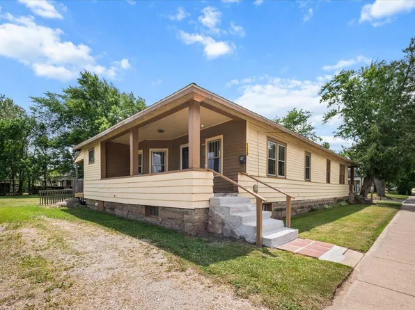 126 E Gardner St, Sparta, MI 49345