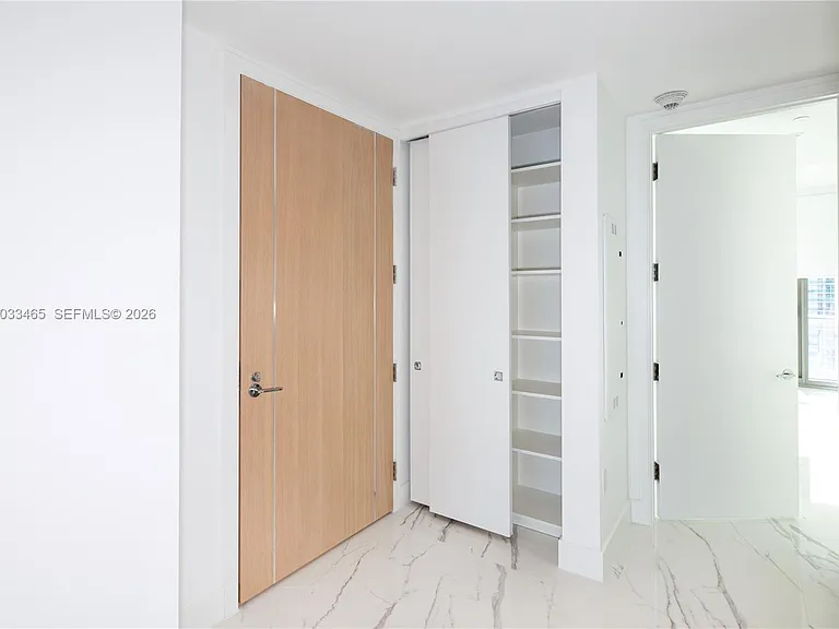 15701 Collins 1403 Sunny #1403 — Photo 10